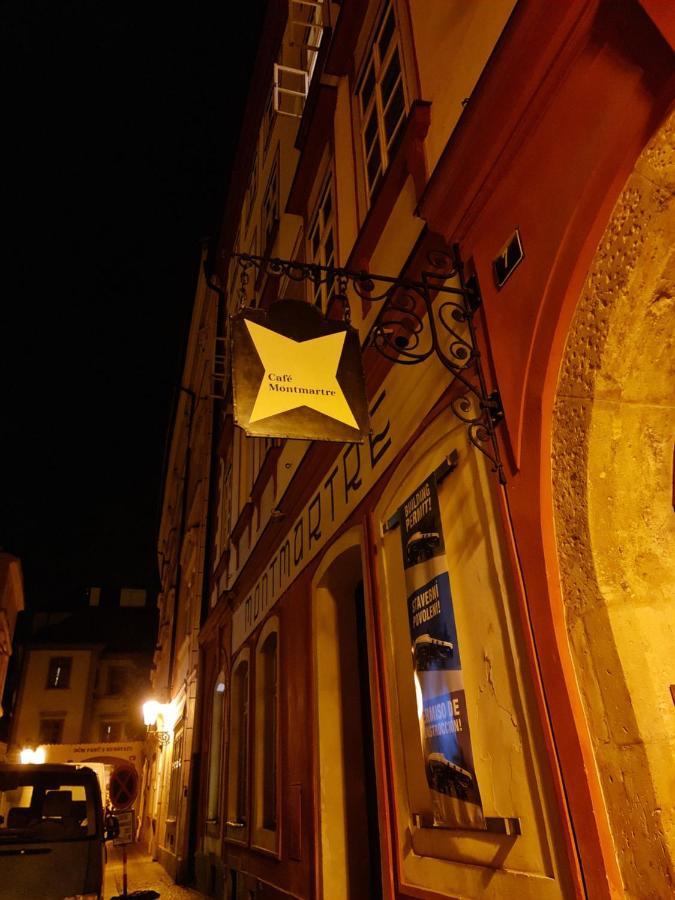 Laxmi Happy Home In Historical Prague Praga Exterior foto