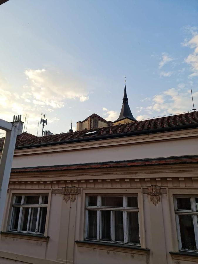 Laxmi Happy Home In Historical Prague Praga Exterior foto