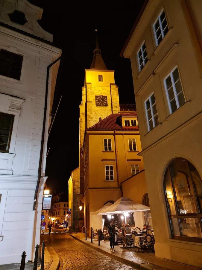 Laxmi Happy Home In Historical Prague Praga Exterior foto